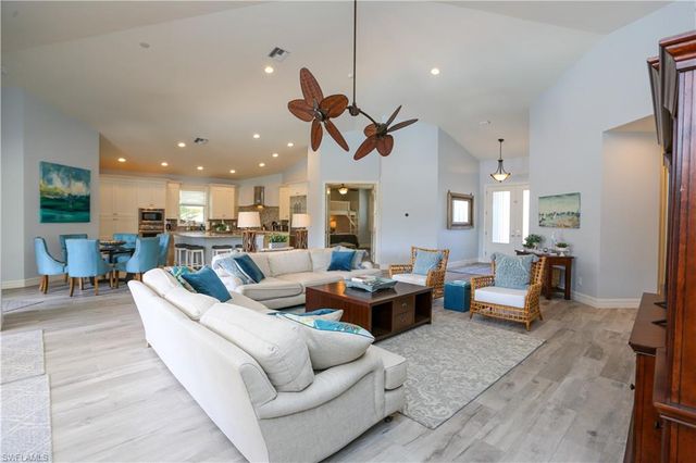 1480 Curlew AVE, Naples, FL 34102