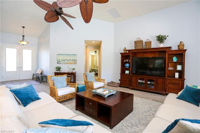 1480 Curlew AVE, Naples, FL 34102