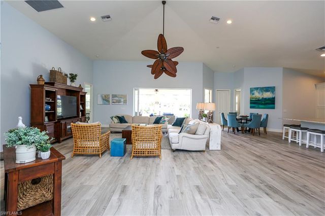 1480 Curlew AVE, Naples, FL 34102