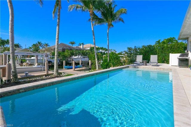 1480 Curlew AVE, Naples, FL 34102