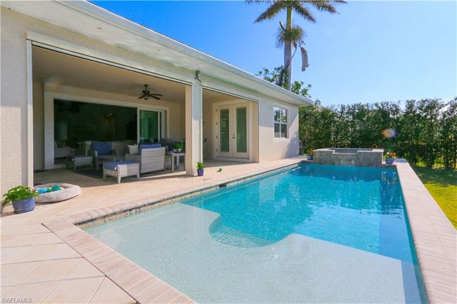 1480 Curlew AVE, Naples, FL 34102