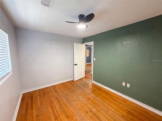 820 E WISCONSIN AVENUE, Deland, FL 32724