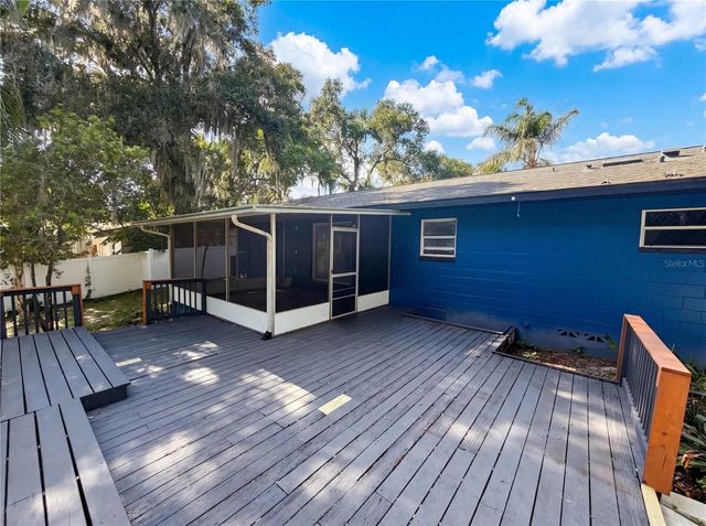 820 E WISCONSIN AVENUE, Deland, FL 32724