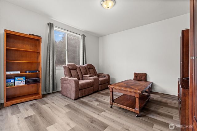 36427 2nd Avenue E, Roy, WA 98580