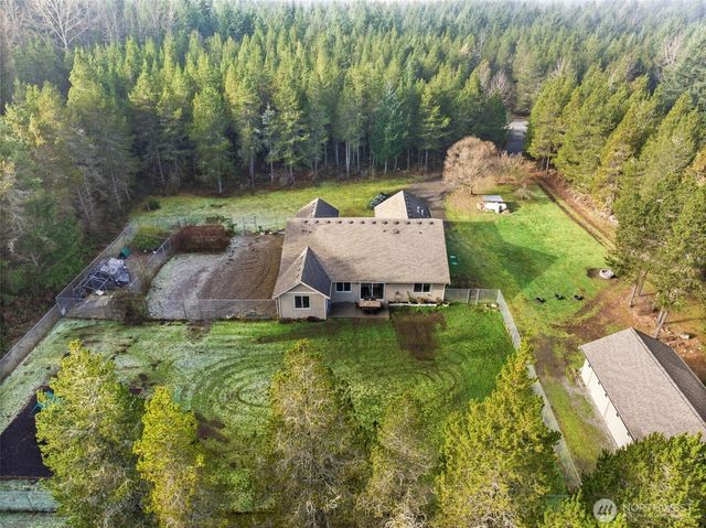 36427 2nd Avenue E, Roy, WA 98580