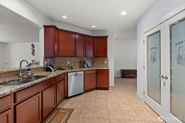 36427 2nd Avenue E, Roy, WA 98580