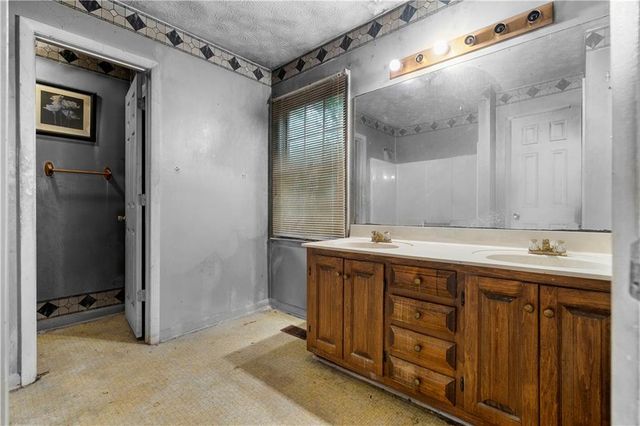 111 Candy Circle, Carrollton, GA 30117