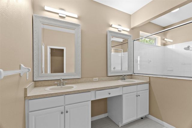 5015 SKY BLUE DRIVE, Lutz, FL 33558