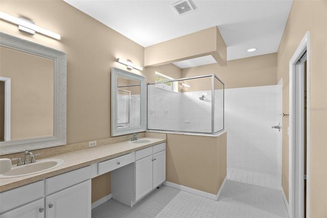 5015 SKY BLUE DRIVE, Lutz, FL 33558