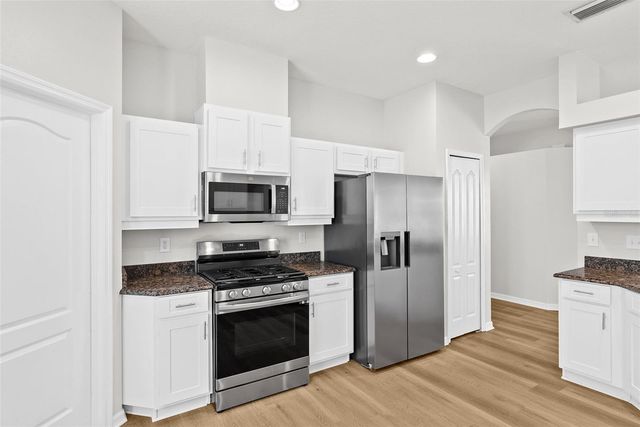 5015 SKY BLUE DRIVE, Lutz, FL 33558