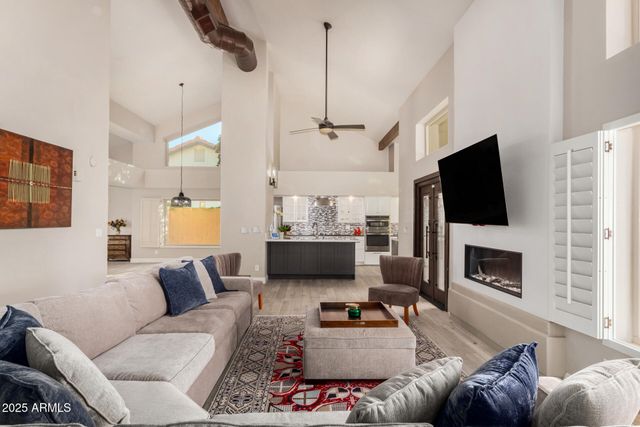 10303 E CARON Street, Scottsdale, AZ 85258