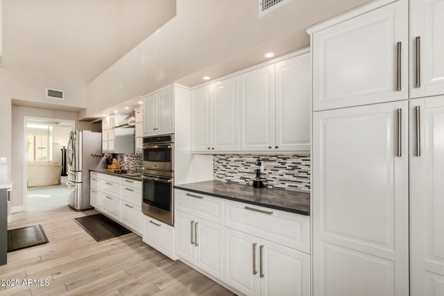 10303 E CARON Street, Scottsdale, AZ 85258