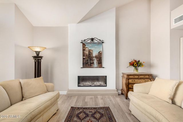 10303 E CARON Street, Scottsdale, AZ 85258