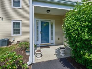 631 East St A101, Mansfield, MA 02048