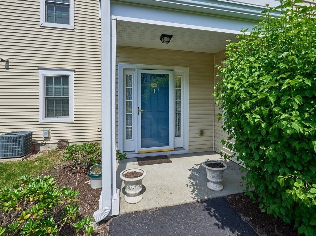 631 East St A101, Mansfield, MA 02048