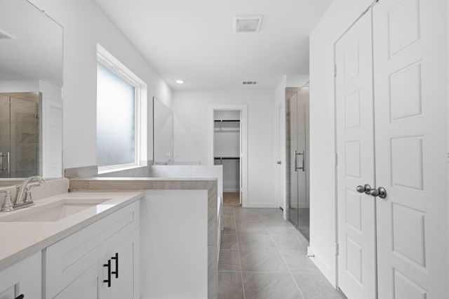 13322 Hayden Peak Drive, Iowa Colony, TX 77583