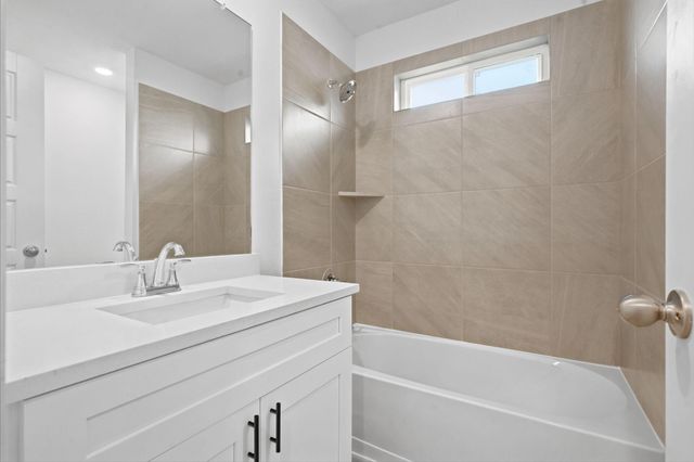 13322 Hayden Peak Drive, Iowa Colony, TX 77583