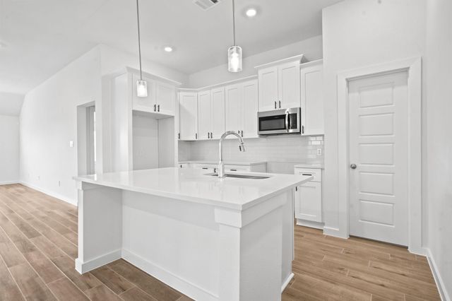 13322 Hayden Peak Drive, Iowa Colony, TX 77583