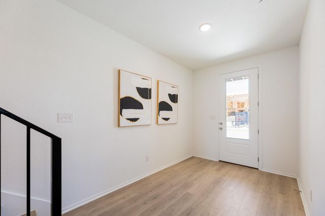 100 Tesla CIR, Round Rock, TX 78681