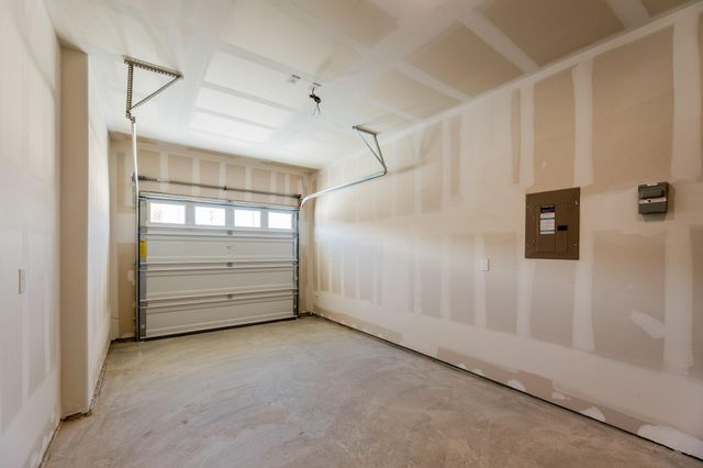 100 Tesla CIR, Round Rock, TX 78681