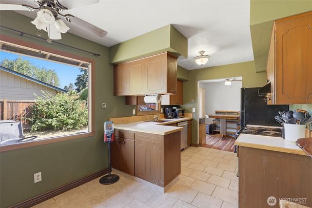 9404 NW 24th Avenue, Vancouver, WA 98665