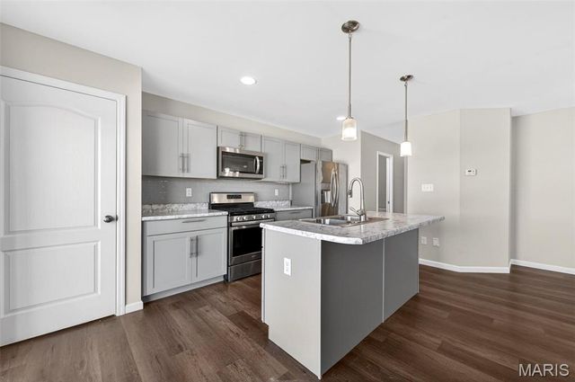 136 Katiemist Drive, St Peters, MO 63376