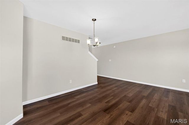 136 Katiemist Drive, St Peters, MO 63376
