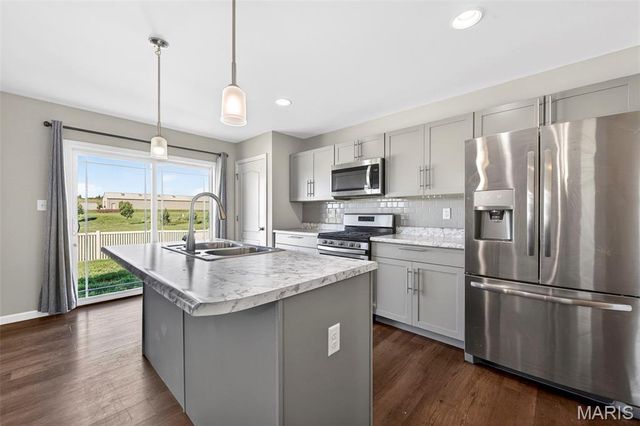 136 Katiemist Drive, St Peters, MO 63376