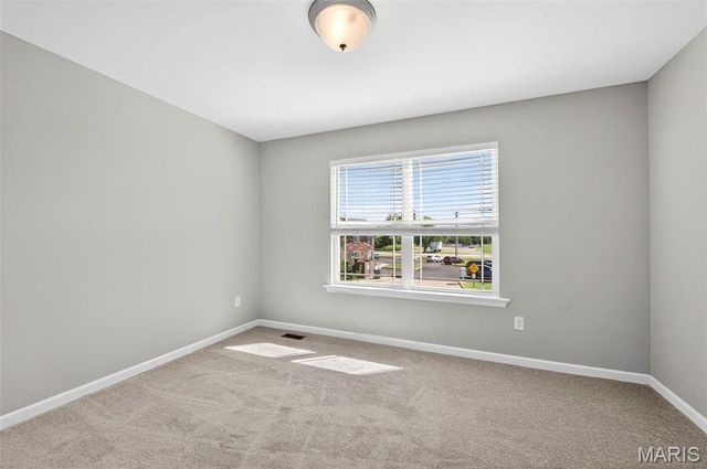 136 Katiemist Drive, St Peters, MO 63376