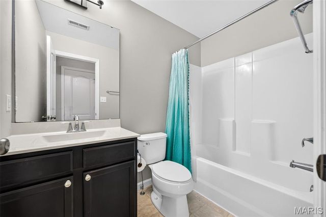 136 Katiemist Drive, St Peters, MO 63376