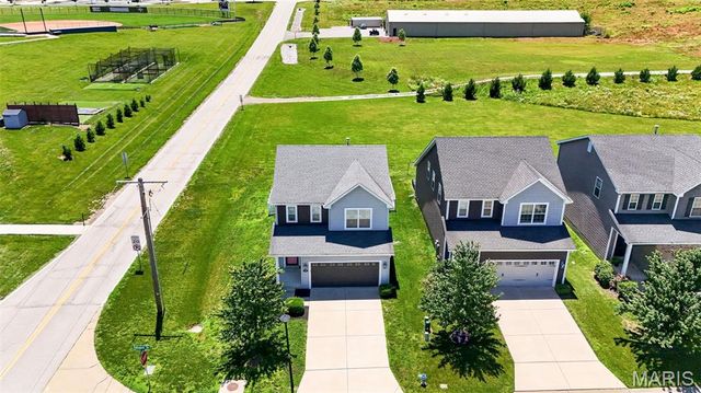 136 Katiemist Drive, St Peters, MO 63376