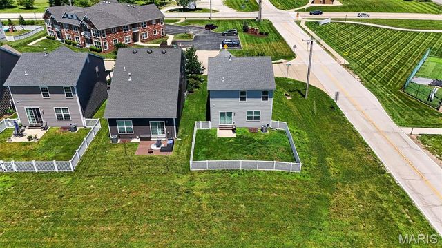136 Katiemist Drive, St Peters, MO 63376