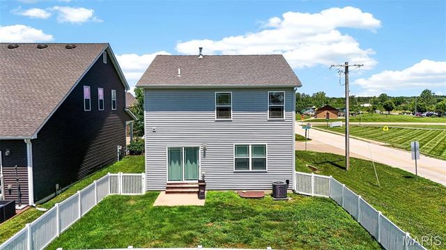 136 Katiemist Drive, St Peters, MO 63376