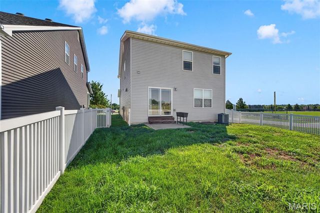 136 Katiemist Drive, St Peters, MO 63376