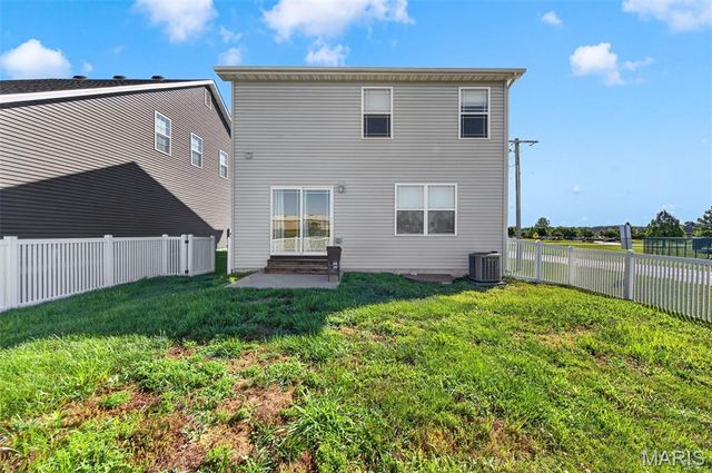 136 Katiemist Drive, St Peters, MO 63376
