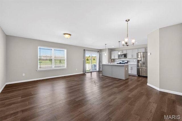 136 Katiemist Drive, St Peters, MO 63376