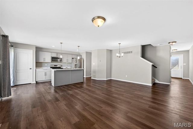 136 Katiemist Drive, St Peters, MO 63376