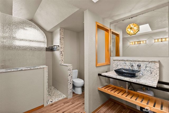 1404 38th Lane NE, Olympia, WA 98506