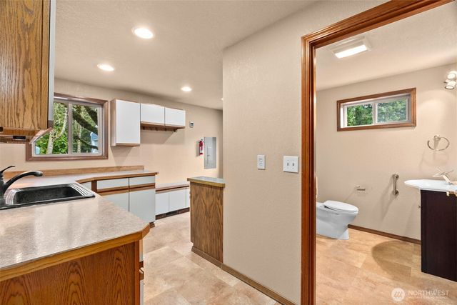 1404 38th Lane NE, Olympia, WA 98506