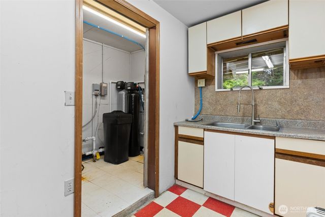 1404 38th Lane NE, Olympia, WA 98506