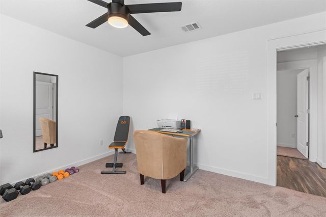 522 Hendelson LN, Hutto, TX 78634