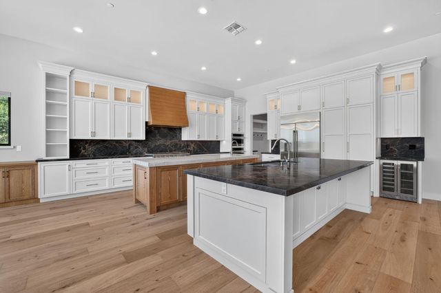 2561 Capetanios Dr, El Dorado Hills, CA 95762