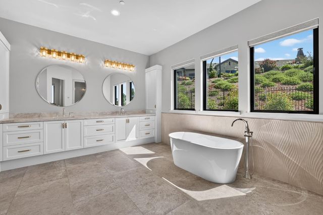 2561 Capetanios Dr, El Dorado Hills, CA 95762