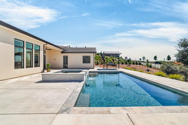 2561 Capetanios Dr, El Dorado Hills, CA 95762