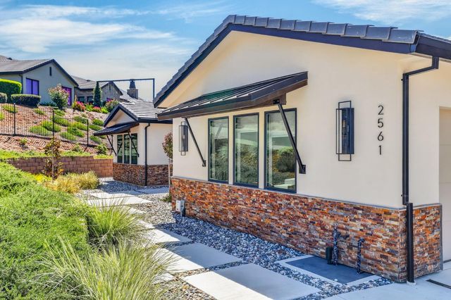 2561 Capetanios Dr, El Dorado Hills, CA 95762