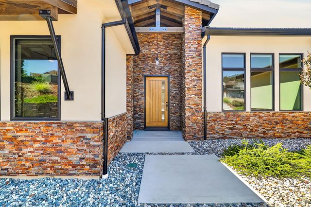 2561 Capetanios Dr, El Dorado Hills, CA 95762