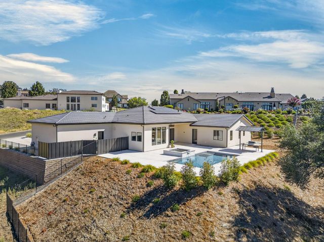 2561 Capetanios Dr, El Dorado Hills, CA 95762