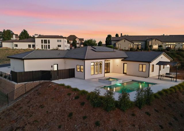 2561 Capetanios Dr, El Dorado Hills, CA 95762