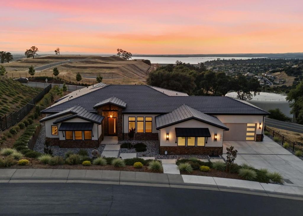 2561 Capetanios Dr, El Dorado Hills, CA 95762