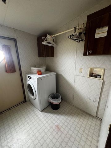 2069 CR 317 12th Street, Palacios, TX 77465